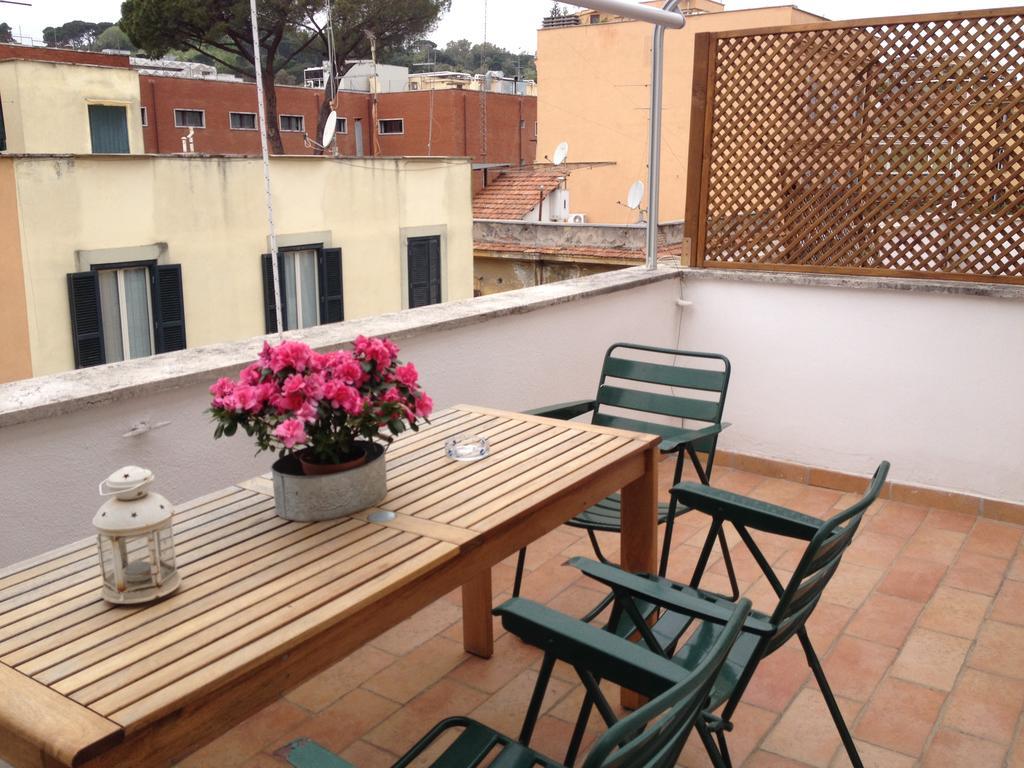Apartamento L'attichetto Di Ponte Milvio A Centro *